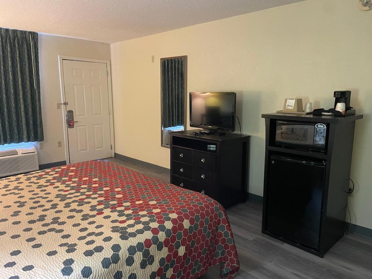 Econo Lodge Inn & Suites Sweetwater I-20 Exterior photo